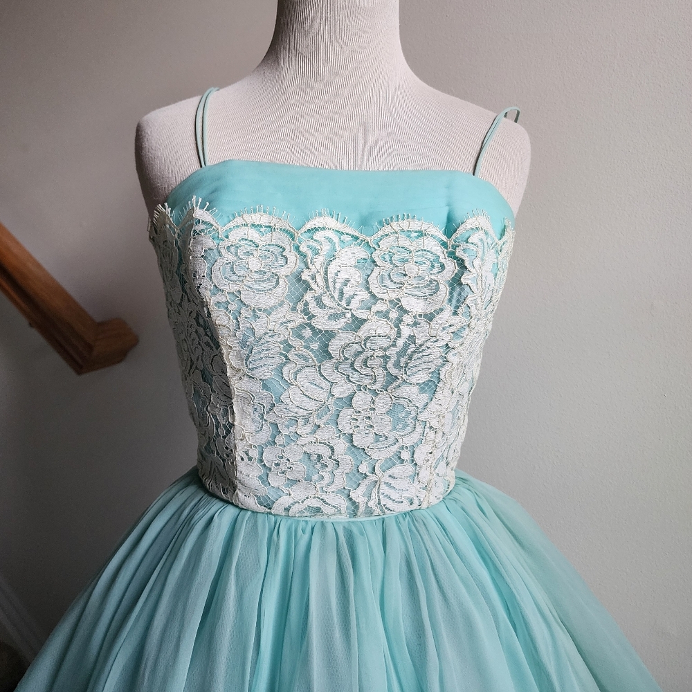 Rare 1950s Pinup Vintage Blue Chiffon Fit & Flare Dress White Lace Shelf Bust S - Picture 4 of 14